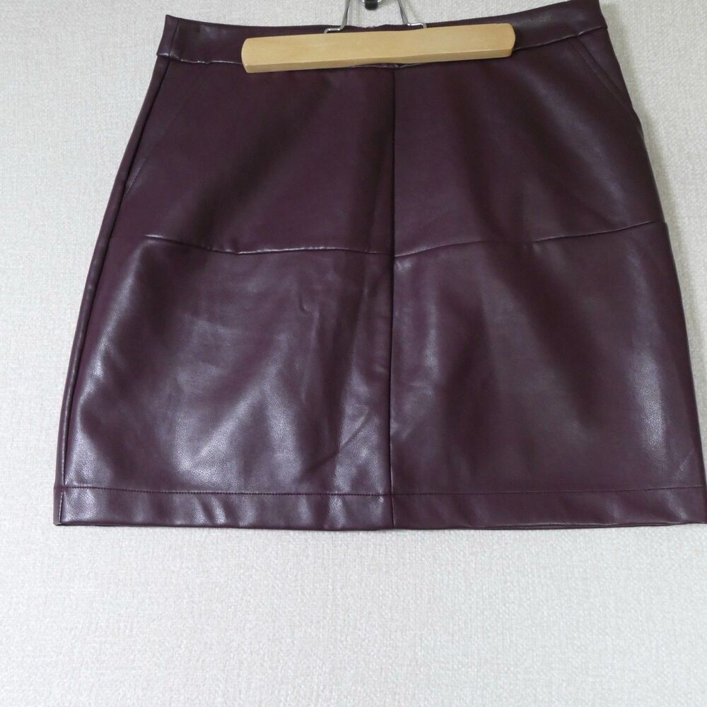 Jaclyn Smith Plum Faux Leather Mini A-Line Skirt Size 4 Burgundy Wine Fall